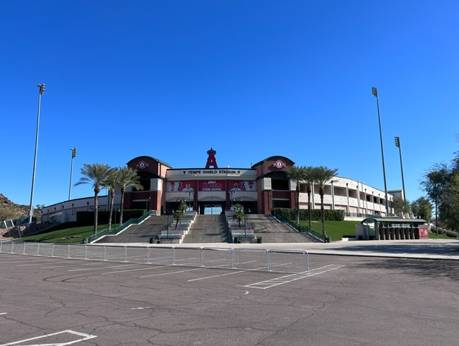 Building Photo - 5Bed/5Bath House at University Dr/Priest Dr! Move-In Ready on 05/07/2026! - 4 CAR CARPORT! NO HOA!