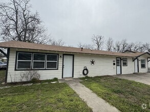 Building Photo - Live close to TSU in this 4 bedroom!