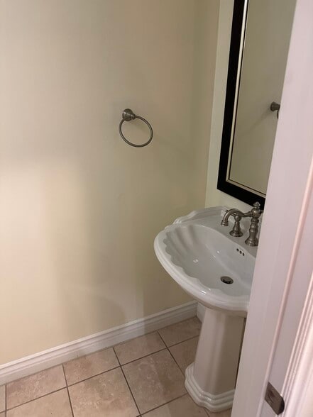 Half Bathroom - 13200 Moorpark St