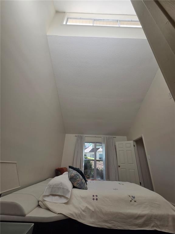 Building Photo - 603 Serramonte Dr