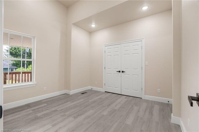 Building Photo - 1022 N 15th St