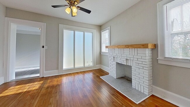 Building Photo - Murray Hill 3 bedroom