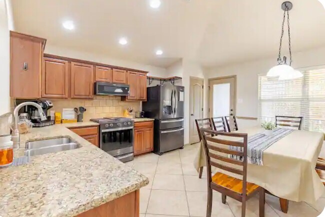Building Photo - 1701 Strobel Ln