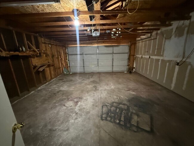 Building Photo - 804 Loch Lloyd Ln