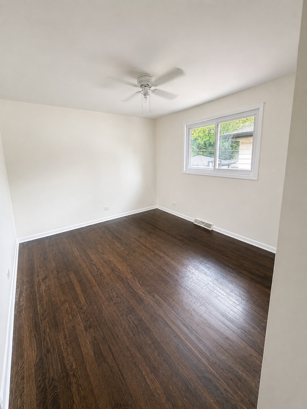 Building Photo - 14429 Sanderson Ave