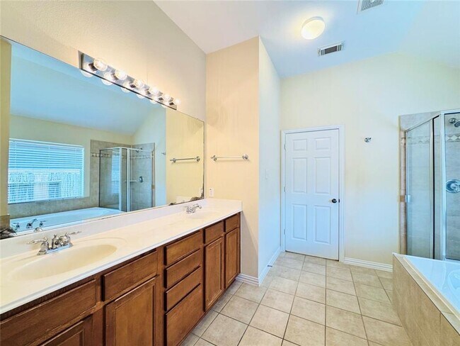 Building Photo - Seven Lakes - 3bed 2bath for RENT