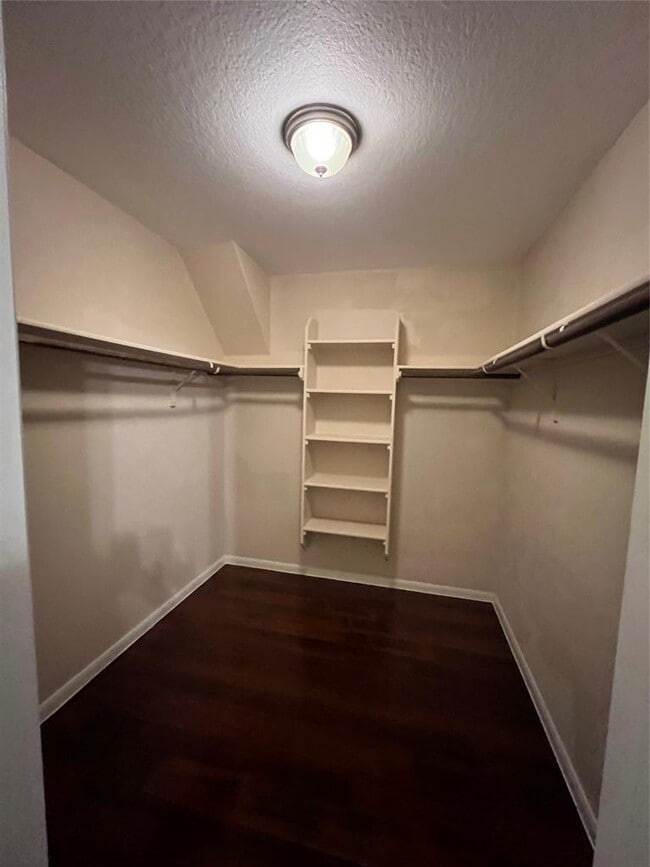 Building Photo - 1606 Shenandoah Trl