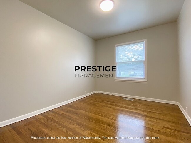 Building Photo - 3 Bedroom Home In Portage