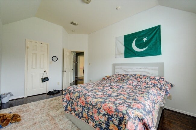 Building Photo - 5911 Canyon Brook Ct