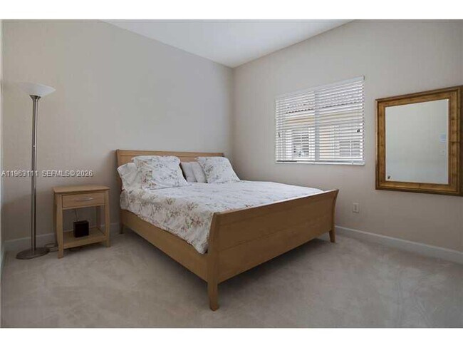 Building Photo - 7061 NW 113th Ct