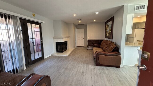 Building Photo - 4151 Gannet Cir