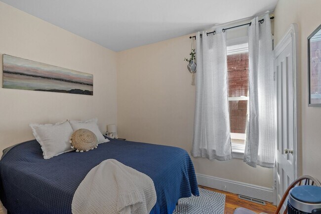 Building Photo - Rexford Main Street