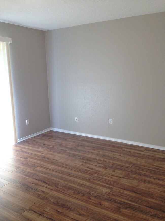Building Photo - 927 Three Forks Dr