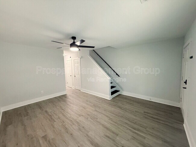 Building Photo - 258 Fleming Rd
