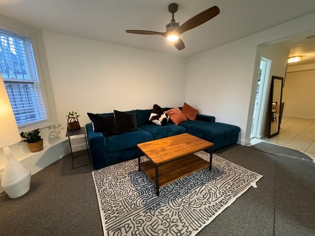 Building Photo - 3114 N Central Park Ave