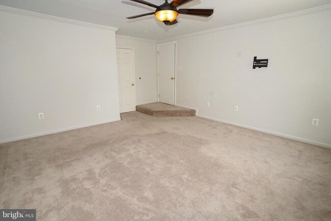 Building Photo - 7862 Centergate Ct