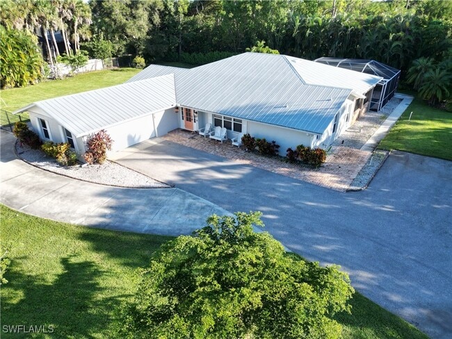 Building Photo - 2950 Coach House Ln