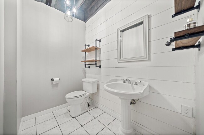 Building Photo - 521 Wooded Mountain Trail