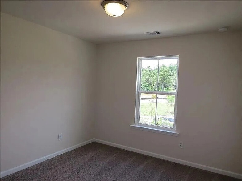 Building Photo - Room in Townhome on Berney Cir