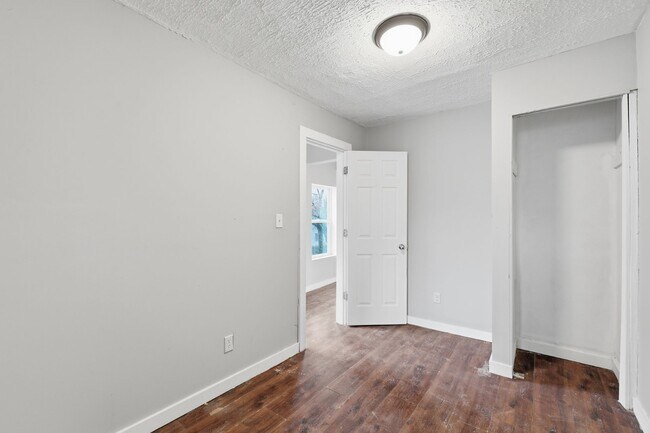 Building Photo - 1737 Terrace Ave