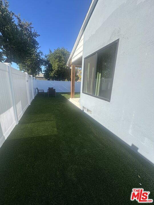 Building Photo - 6824 Chimineas Ave