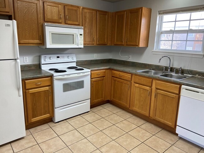 Building Photo - Condominium in Academy Commons