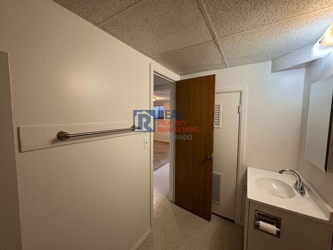 Building Photo - 2090 Altura Blvd