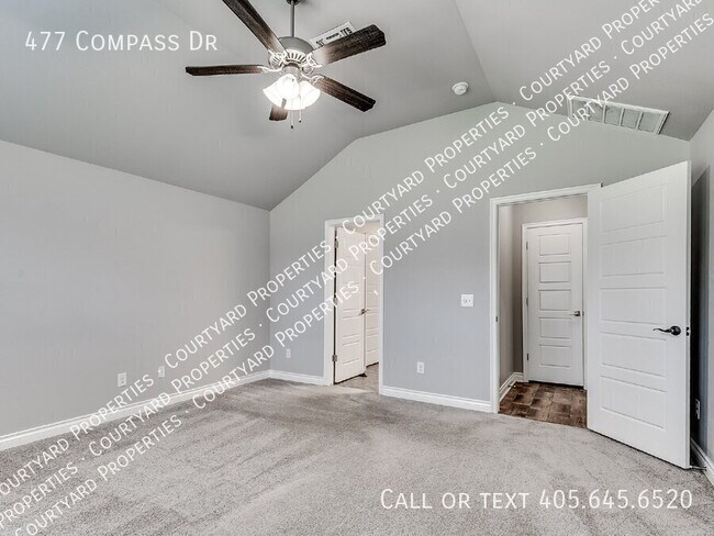 Building Photo - 477 Compass Dr