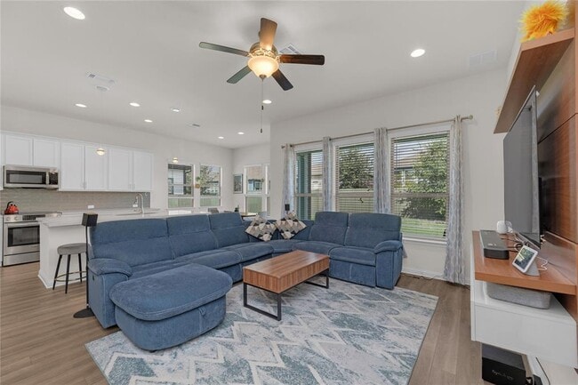 Building Photo - 10024 Dalliance Ln