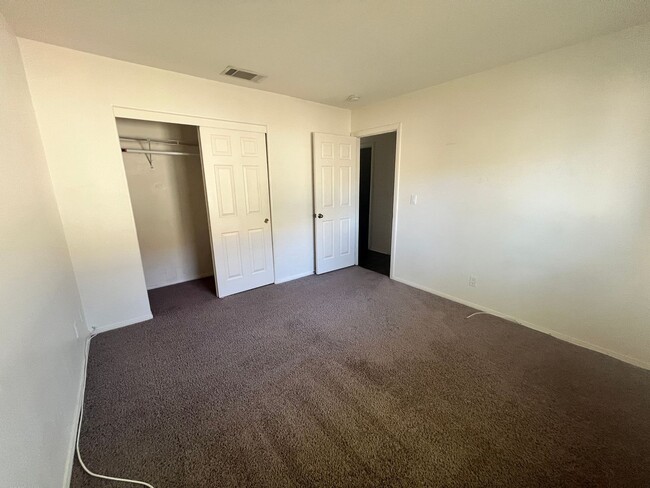 Building Photo - 6320 Mesquite Ave