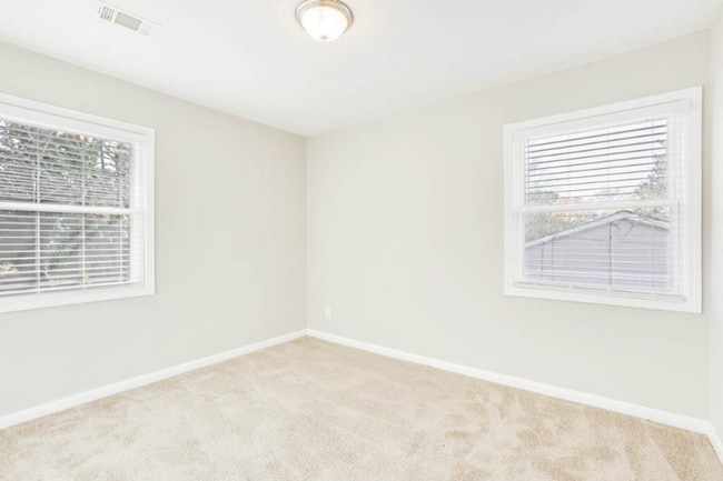 Building Photo - 2755 Collier Dr NW