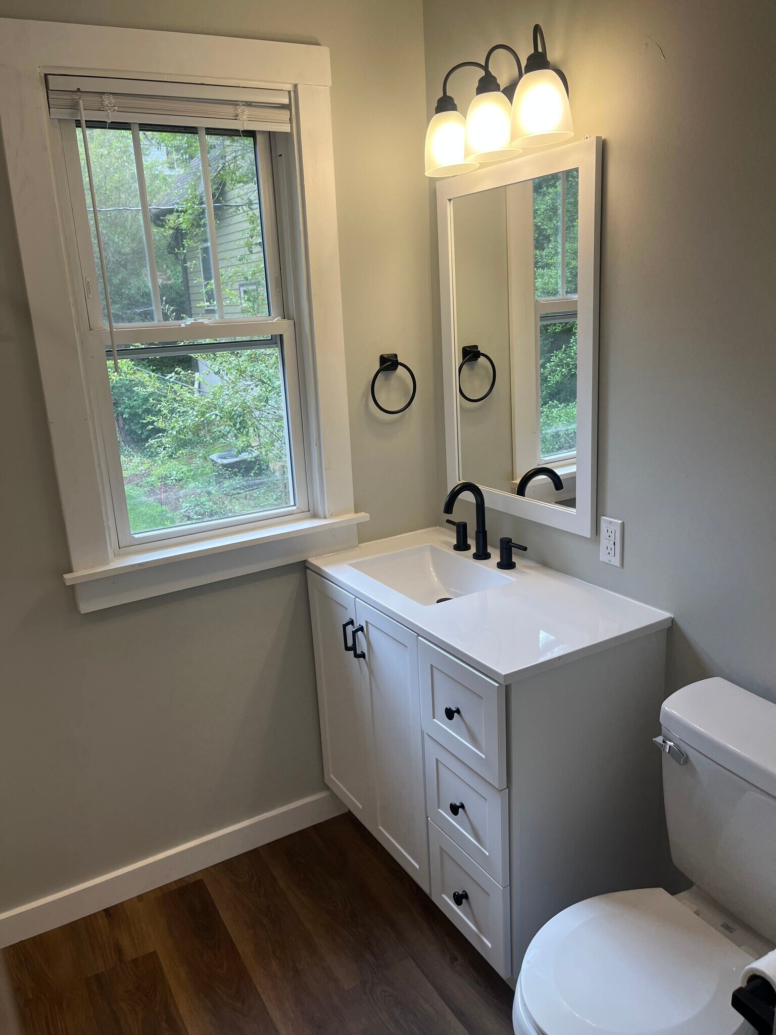Bathroom - 4 Farrwood Ave