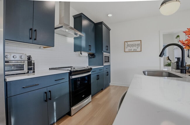 Building Photo - 704 Angels Rst Wy