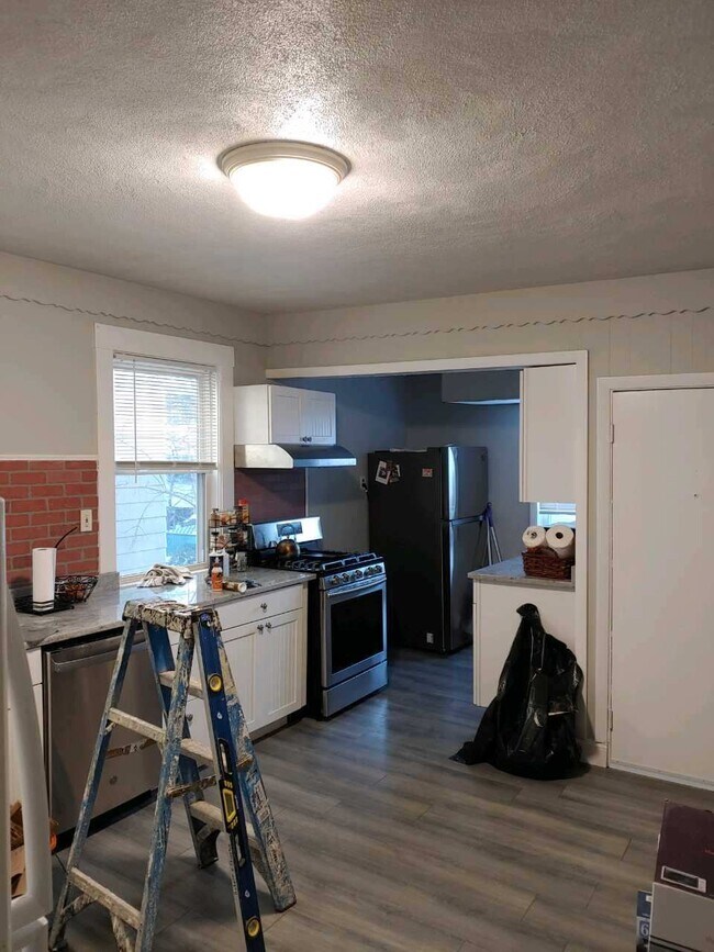 Building Photo - 360 Highland Ave