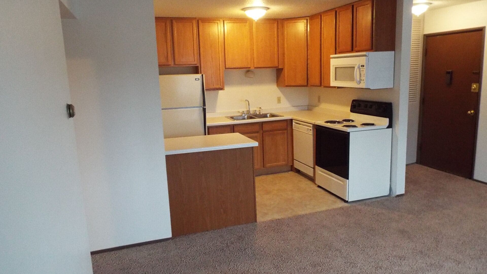 Ivy Gardens - Collective Apartments in North Fargo