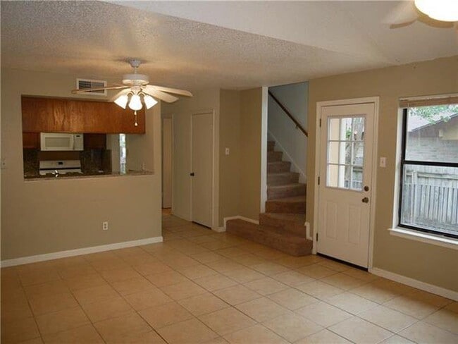 Building Photo - 12413 Deer Falls Dr