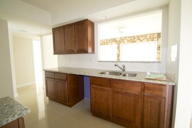 Building Photo - Beautiful & Modernized 3 Bed/3 Bath Pool Home For Rent in PSL!