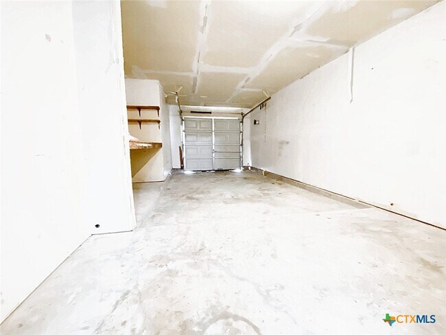 Building Photo - 109 Hughson Dr