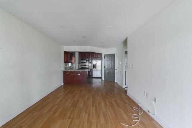 Building Photo - 1 bedroom in ASTORIA NY 11102