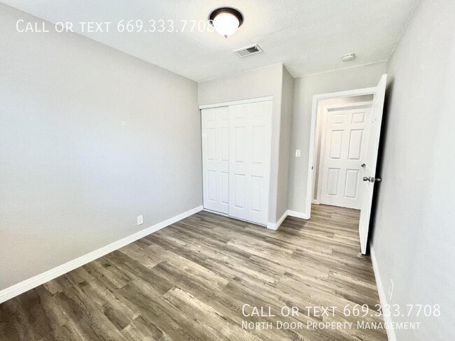 Building Photo - 3197 Bourgeois Way