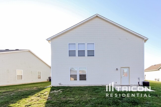 Building Photo - 453 Bridgewater Dr