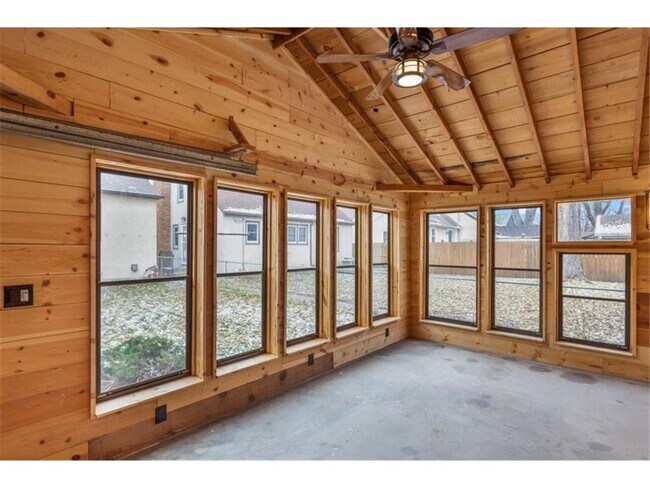 Building Photo - 5449 42nd Ave S