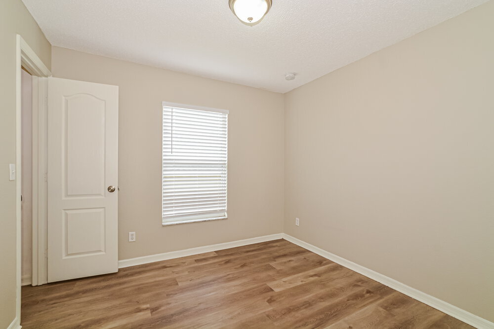 Building Photo - 942 Cork Oak Ln