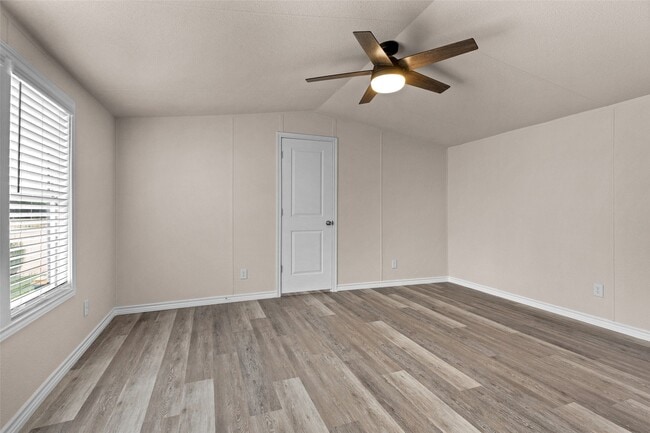 Building Photo - 84 Ridgeway Dr