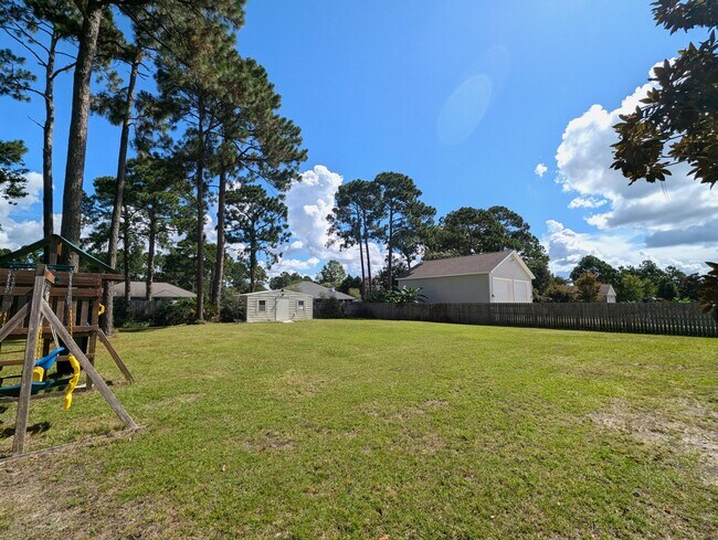 Building Photo - 7570 Pepperwood St