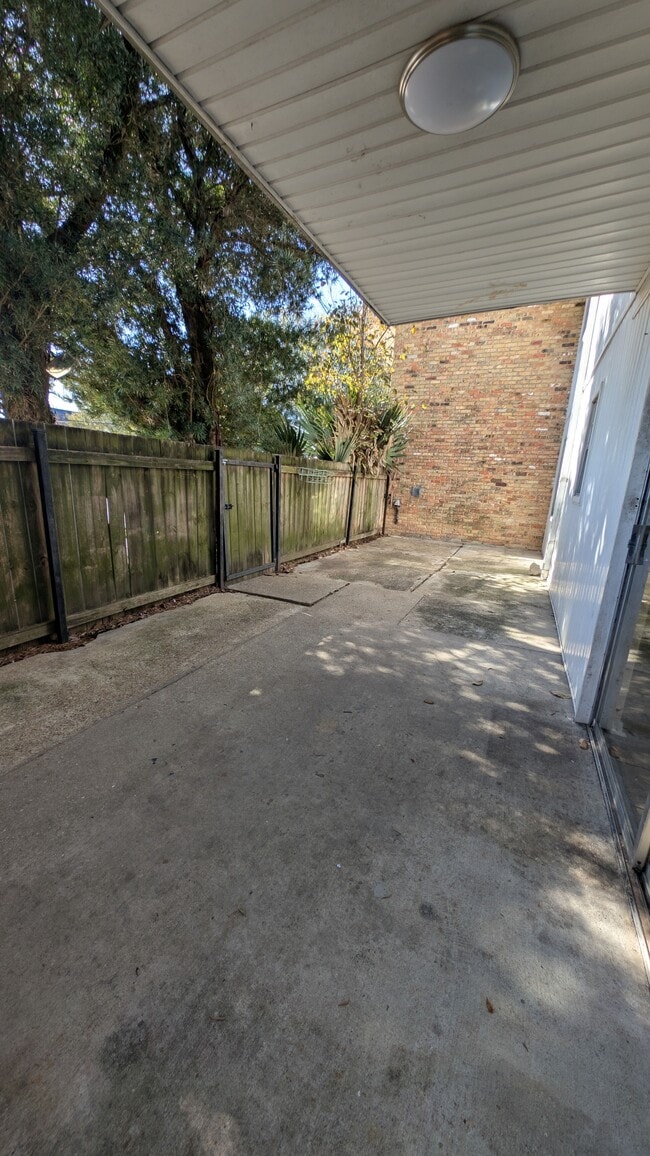 Building Photo - 675 Wooddale Blvd