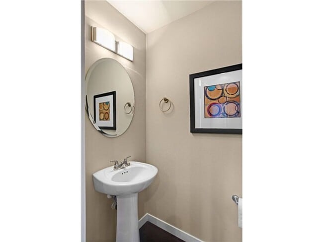 Building Photo - Bright & Spacious Talus 2bed/2.5bath Home ...