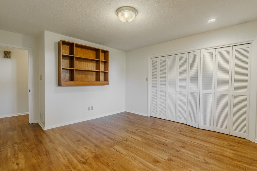 Building Photo - 218 Baltusrol Rd