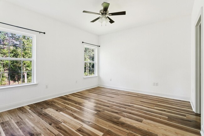 Building Photo - Gem in Slidell with 3br! Must See!