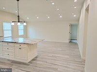Building Photo - 57 Swan Ln